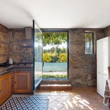 Casa De Andraes Pomar Марку-ди-Канавезиш